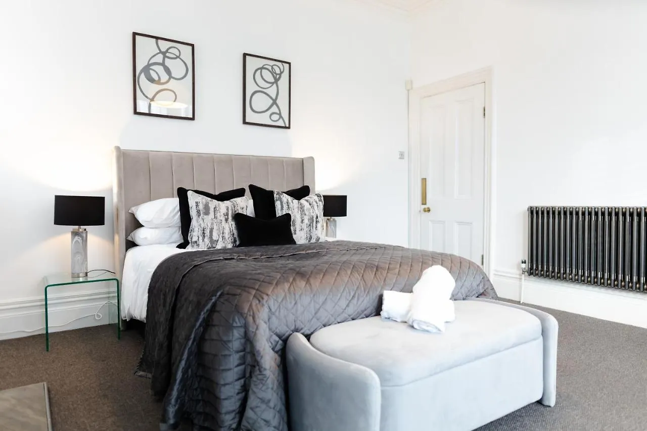 Luxury Boutique 5 Bedroom House In Cardiff 0*,  United Kingdom