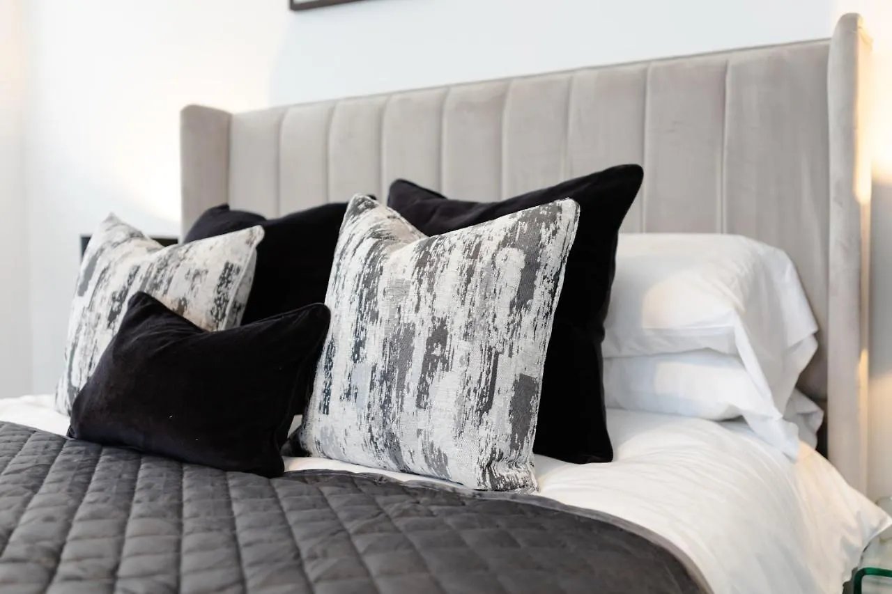 Luxury Boutique 5 Bedroom House In Cardiff Holiday home