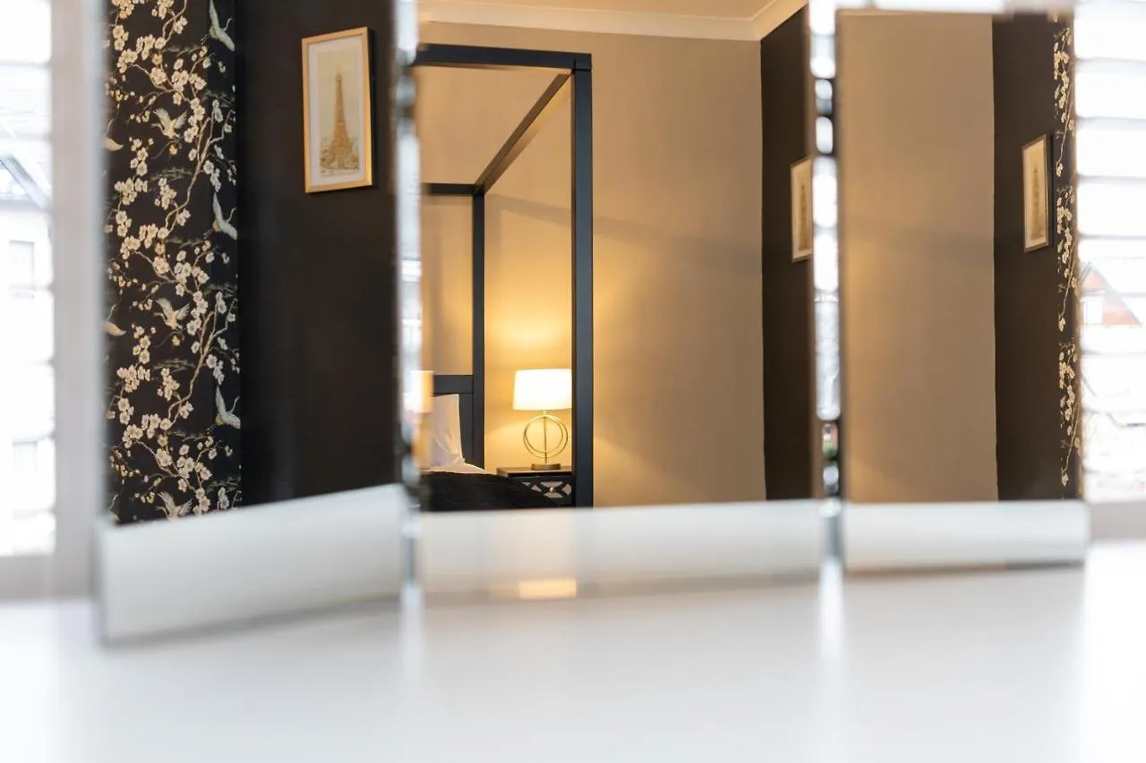 Luxury Boutique 5 Bedroom House In Cardiff