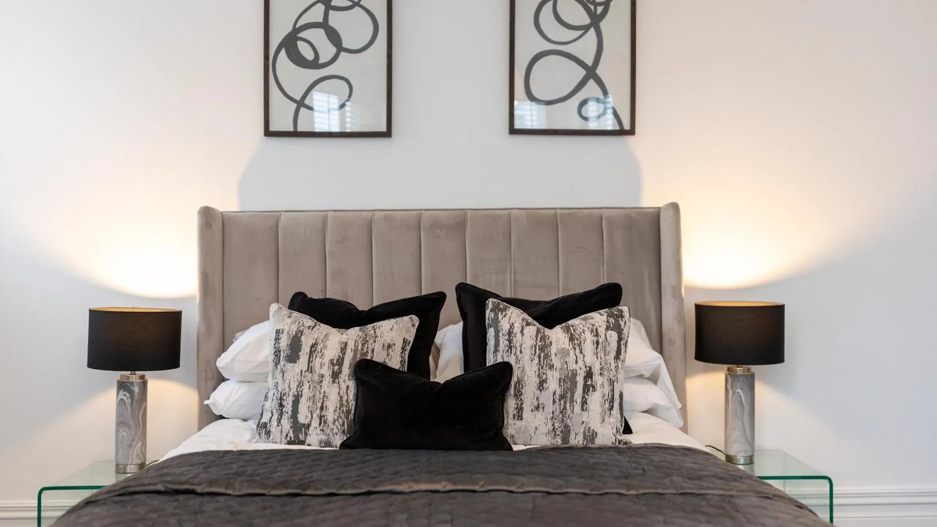 Luxury Boutique 5 Bedroom House In Cardiff 0*,  United Kingdom