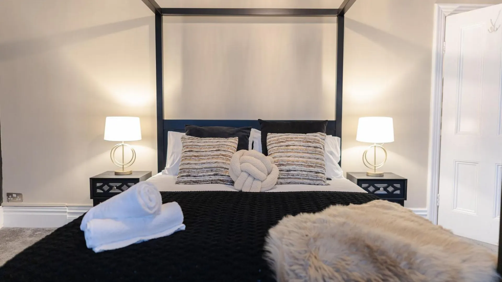 Luxury Boutique 5 Bedroom House In Cardiff United Kingdom
