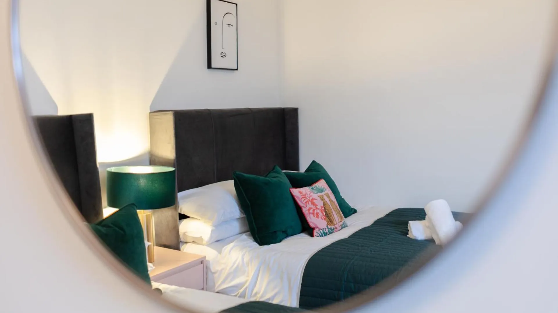 Luxury Boutique 5 Bedroom House In Cardiff Holiday home