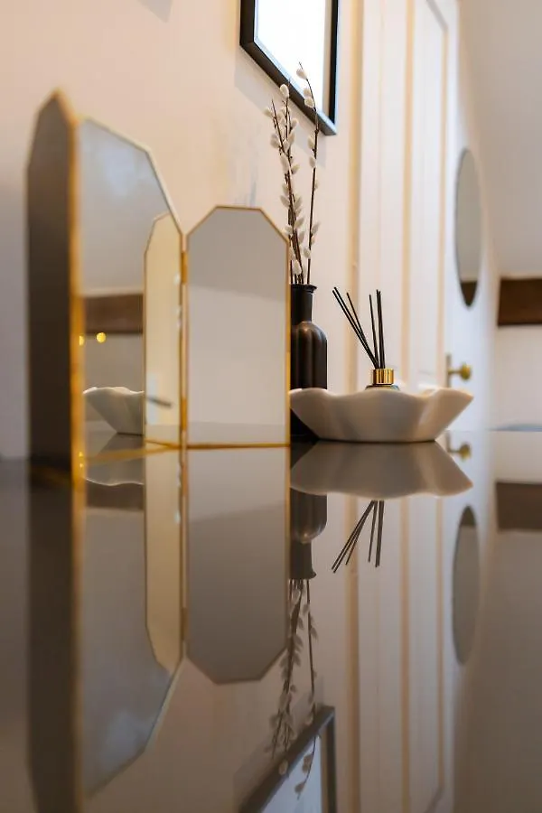 Luxury Boutique 5 Bedroom House In كارديف