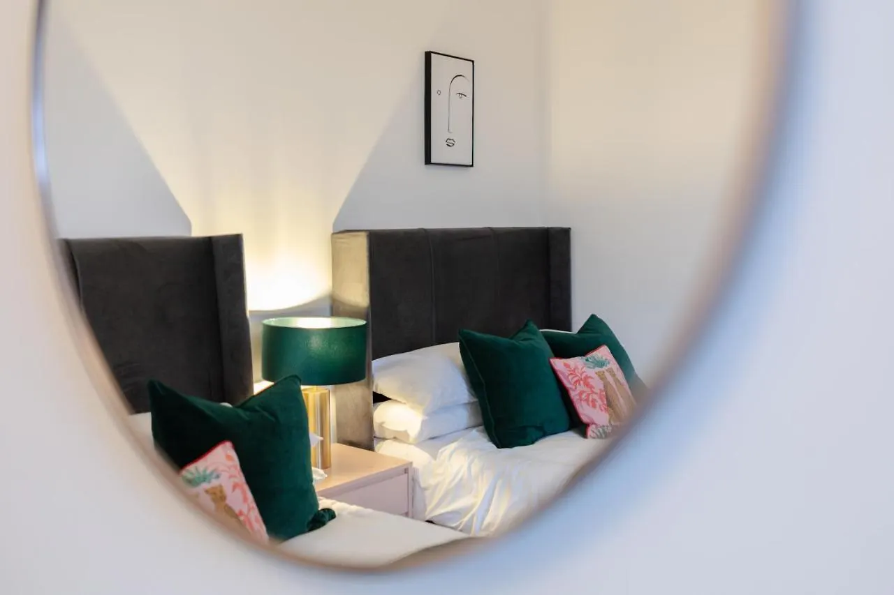Luxury Boutique 5 Bedroom House In كارديف 0*,
