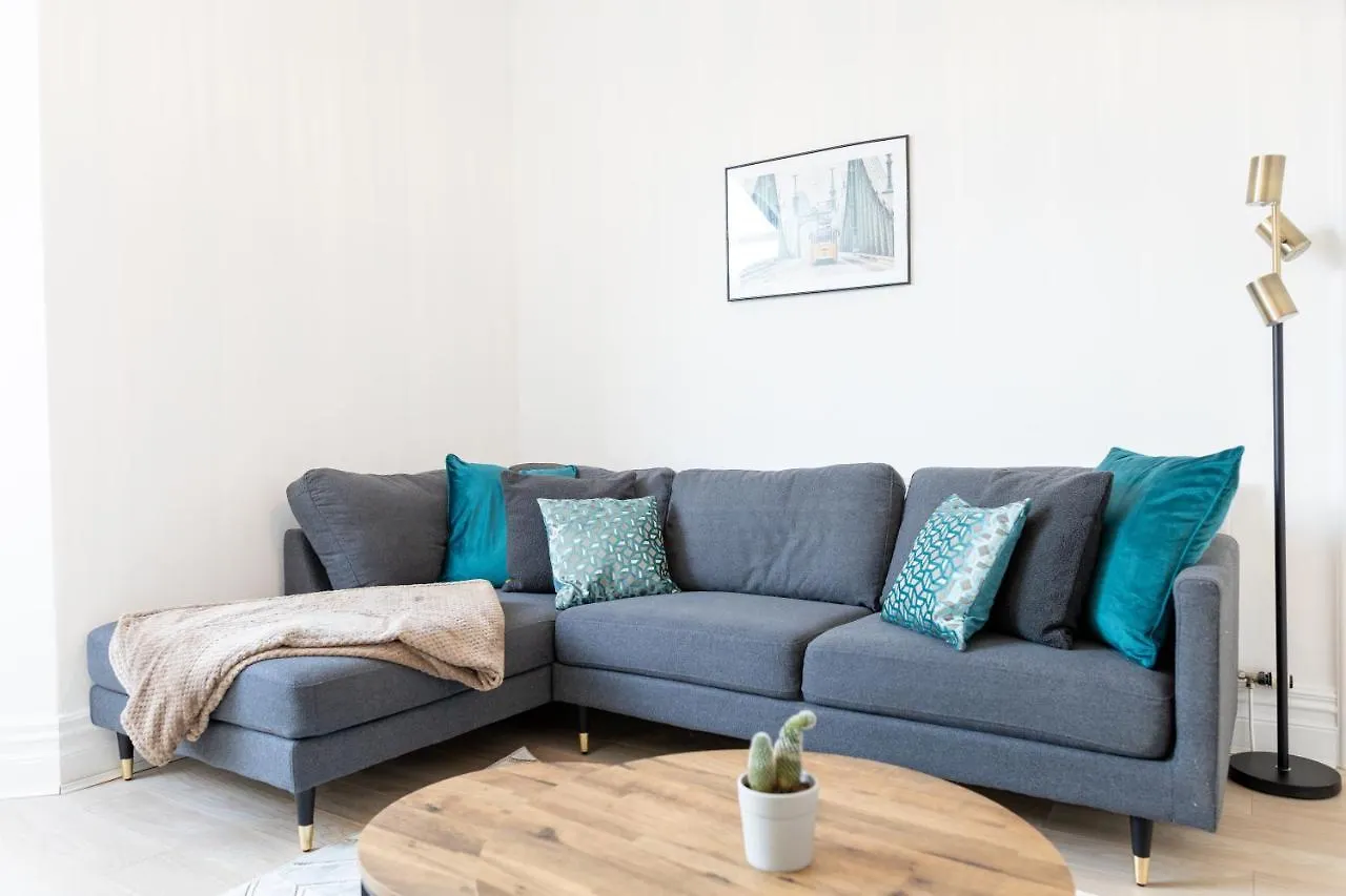 بيت للعطل Luxury Boutique 5 Bedroom House In كارديف