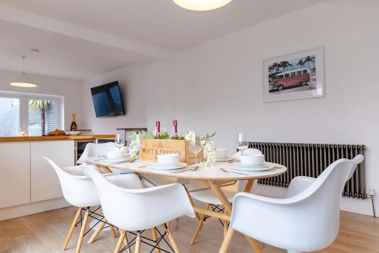 بيت للعطل Luxury Boutique 5 Bedroom House In كارديف